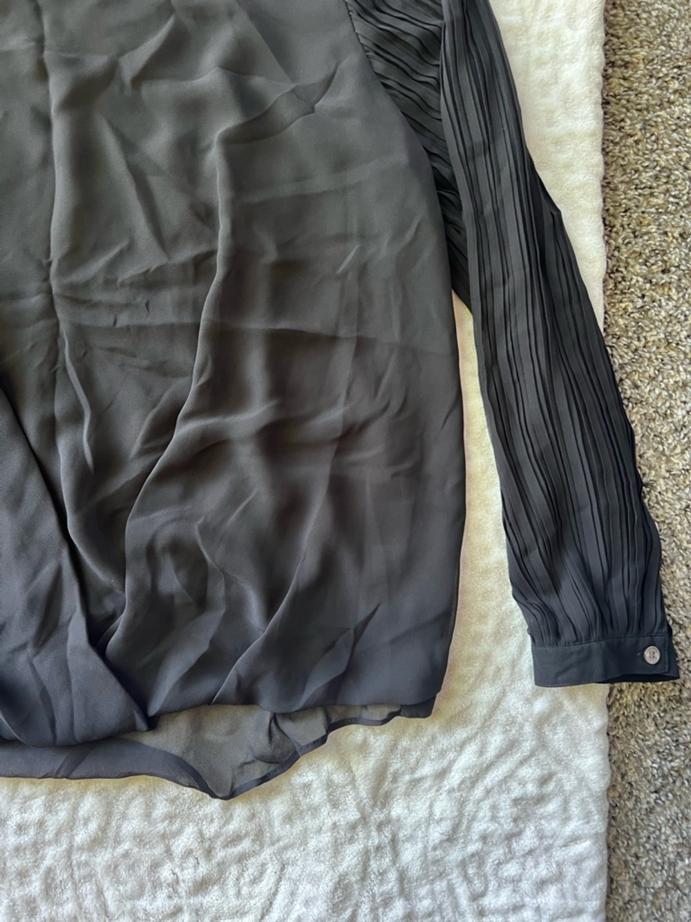 Vince Camuto Elegant Black Scoop Neck Sheer Blouse With Pleated Sleeves |Size XL - Picture 3 of 8
